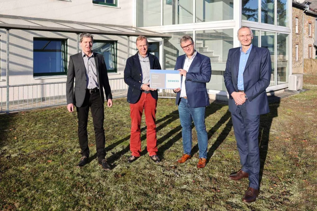 Siemens Solutions Partnerschaft – Überreichung