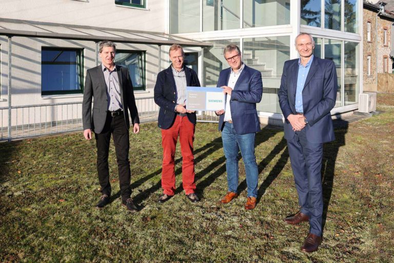 Siemens Solutions Partnerschaft – Überreichung